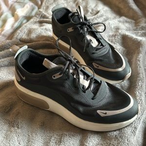 Nike Women’s Air Max Shoe